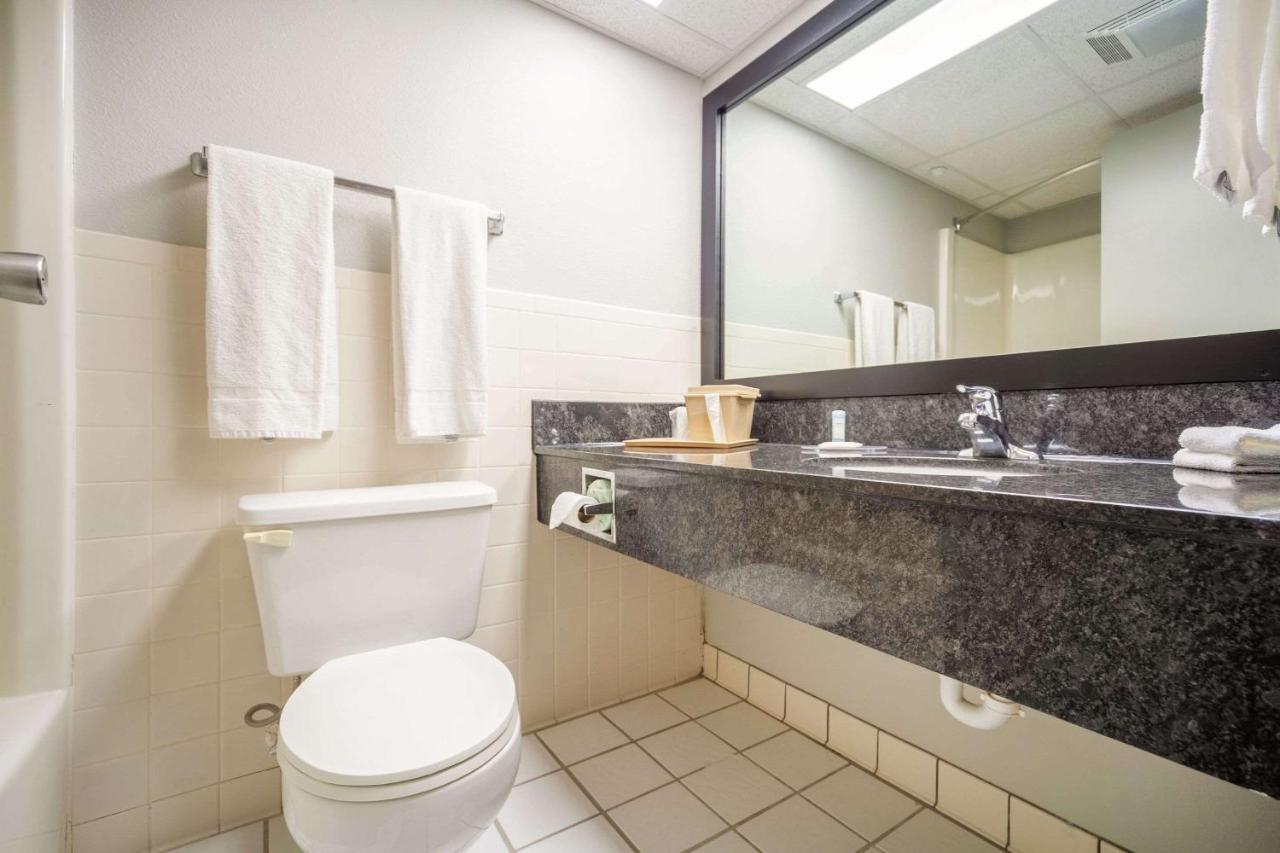 Suburban Studios I-80 Grand Island Doniphan Ngoại thất bức ảnh