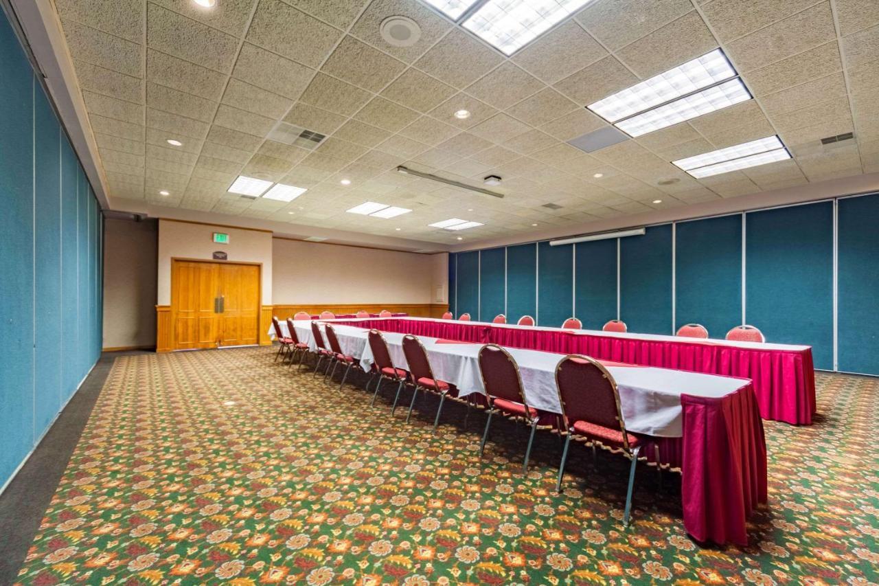 Suburban Studios I-80 Grand Island Doniphan Ngoại thất bức ảnh