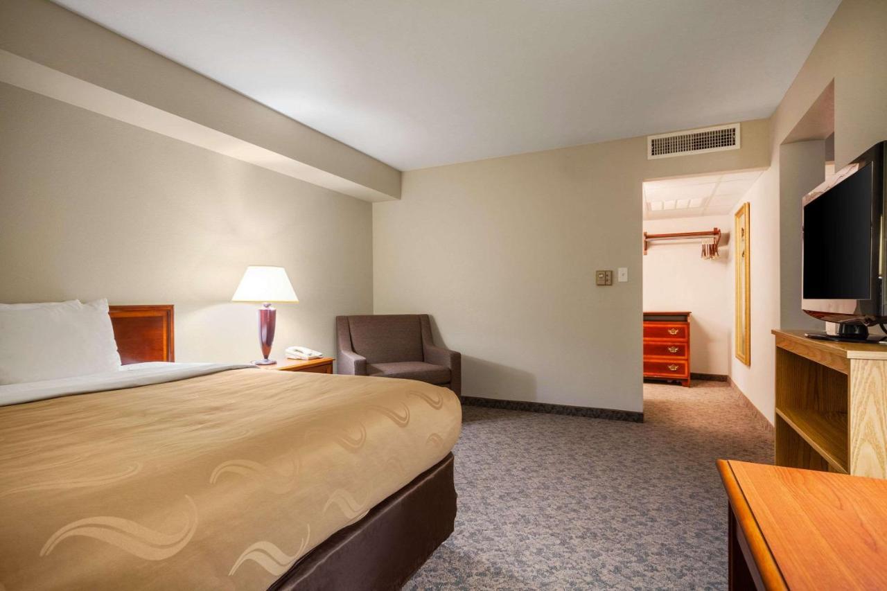 Suburban Studios I-80 Grand Island Doniphan Ngoại thất bức ảnh