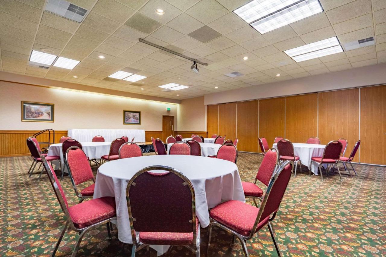 Suburban Studios I-80 Grand Island Doniphan Ngoại thất bức ảnh