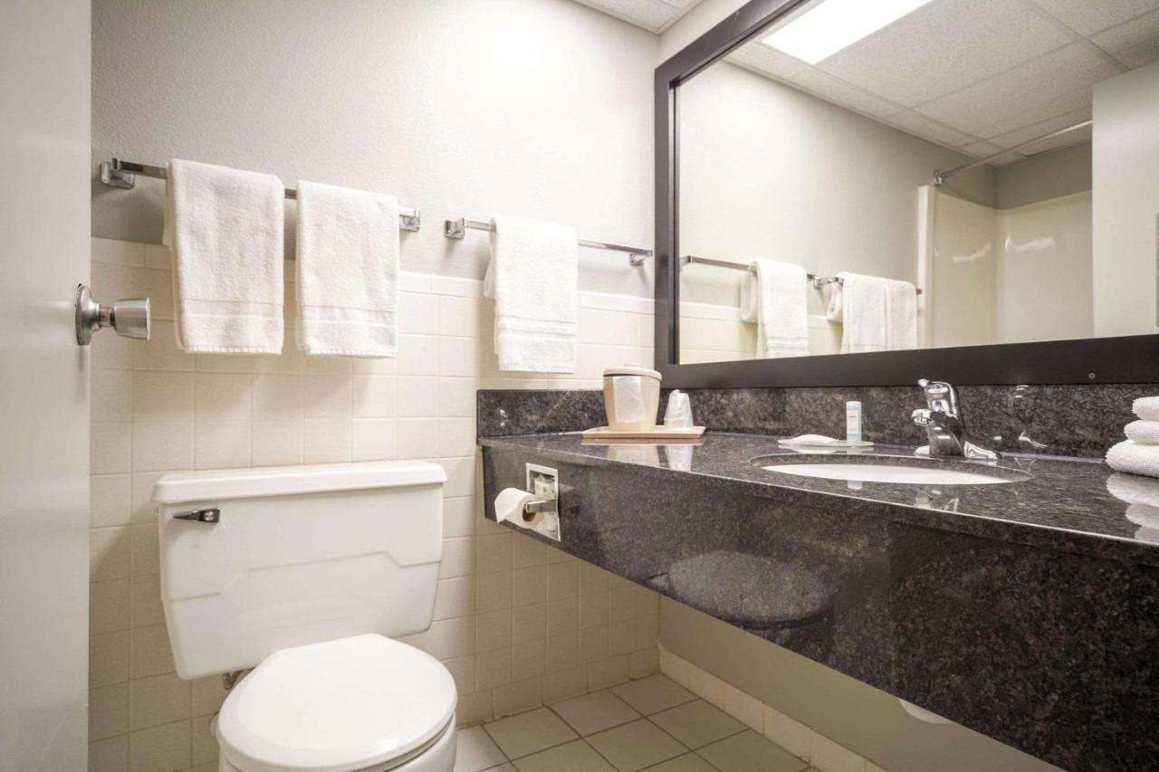 Suburban Studios I-80 Grand Island Doniphan Ngoại thất bức ảnh