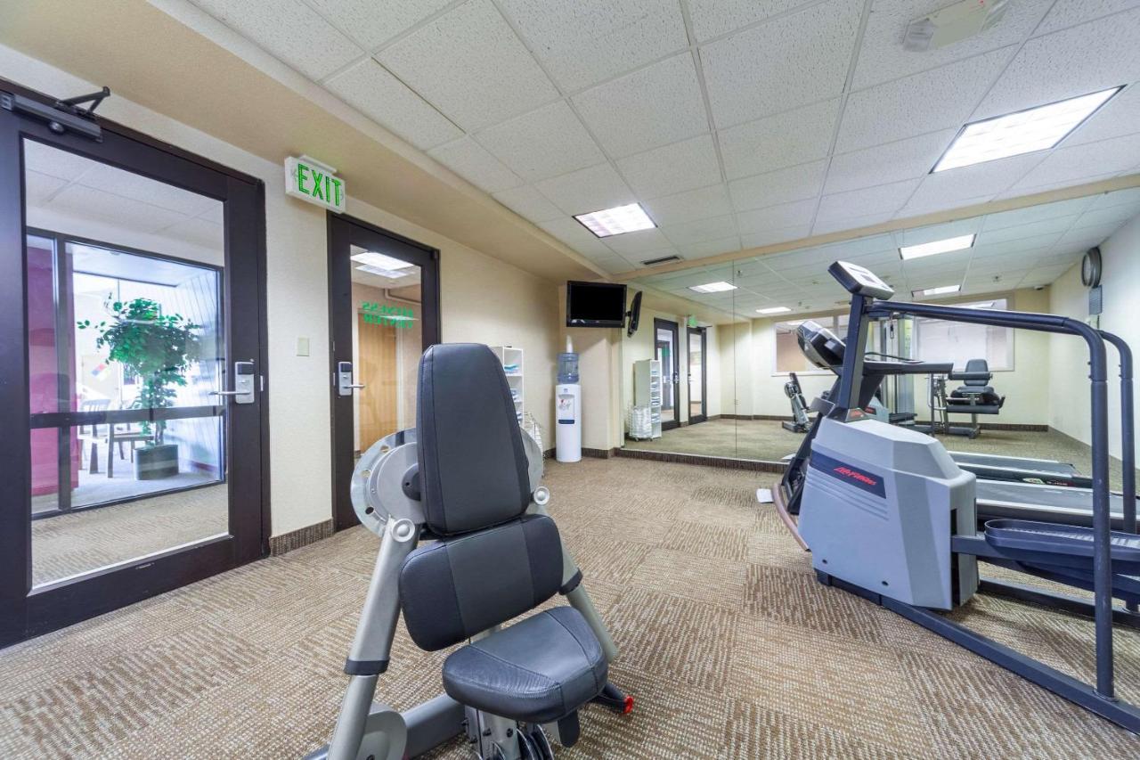 Suburban Studios I-80 Grand Island Doniphan Ngoại thất bức ảnh