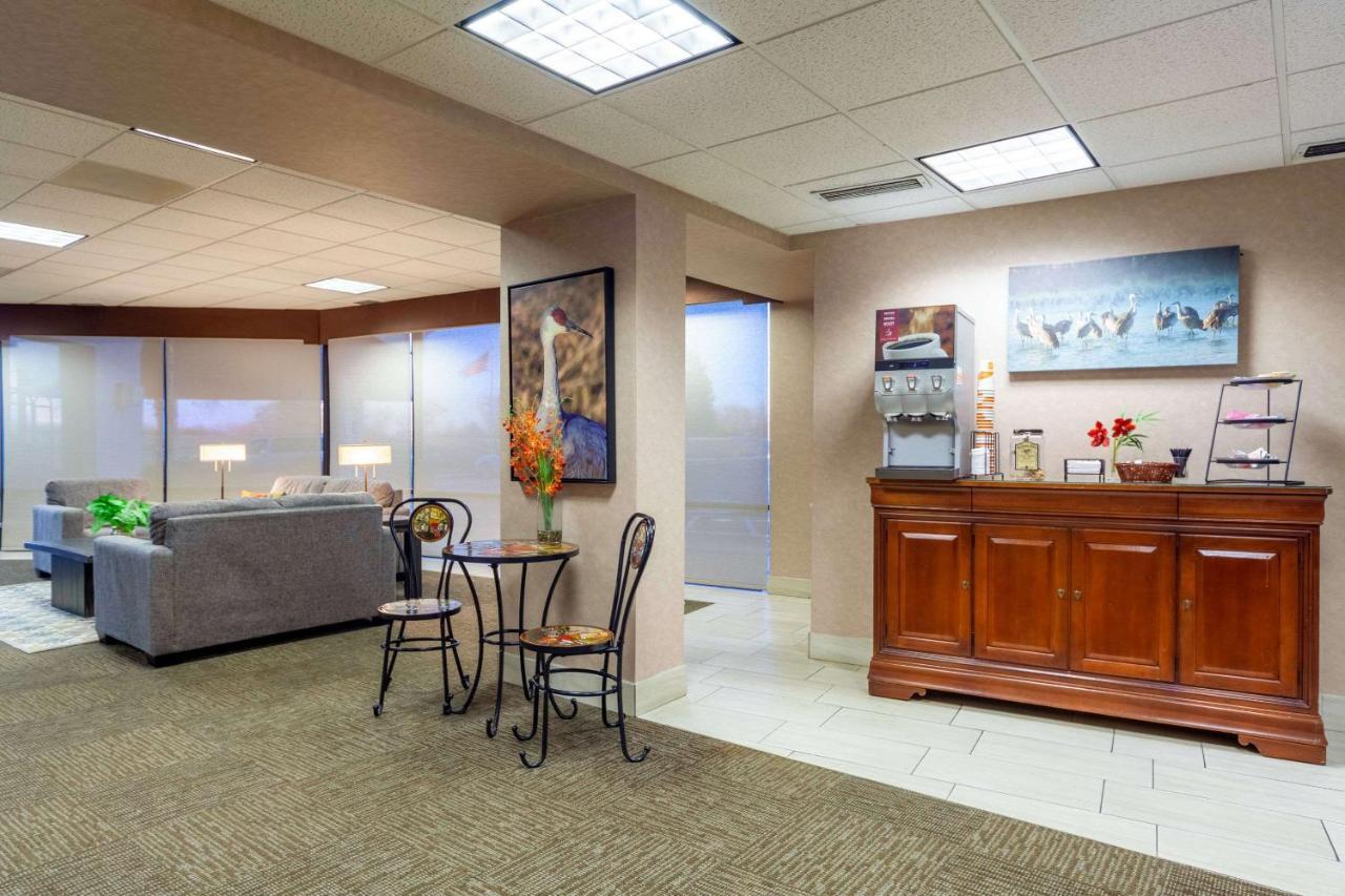 Suburban Studios I-80 Grand Island Doniphan Ngoại thất bức ảnh
